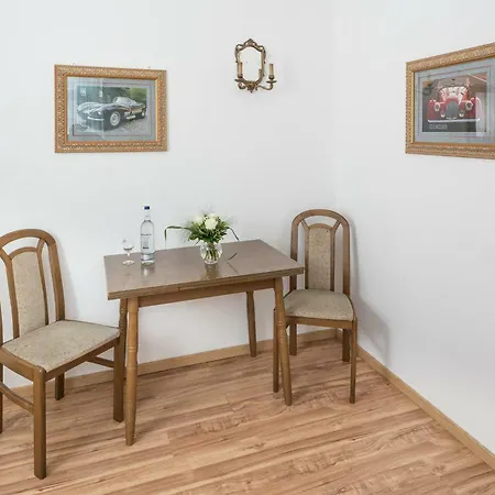 Strauss Appartement